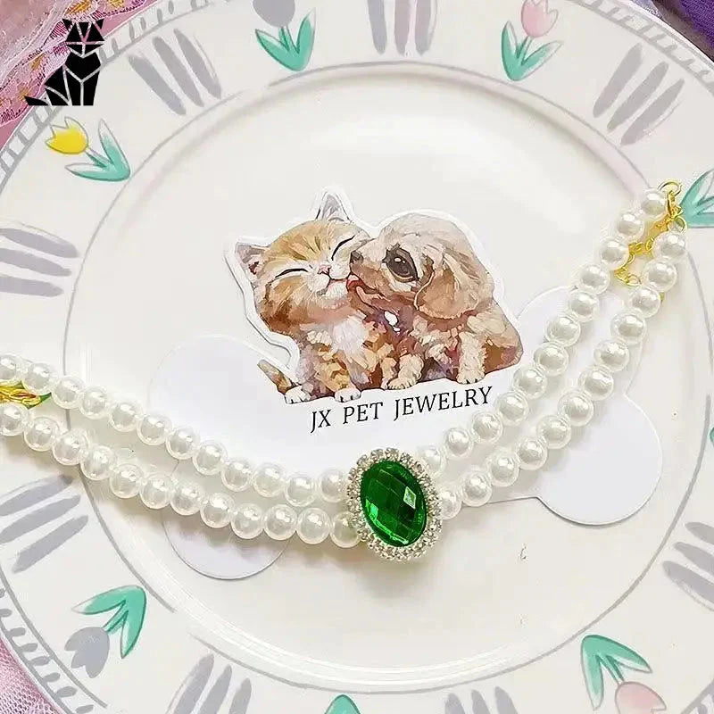 Collier de luxe pour chat : Plaque avec chat et collier de perles pour les occasions spéciales